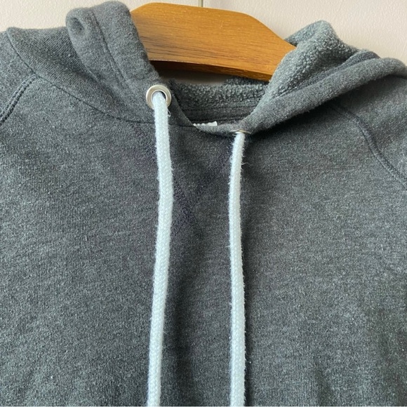 ✨3/$20✨ Divided Women’s Dark Grey Cropped Hoodie - Picture 3 of 9
